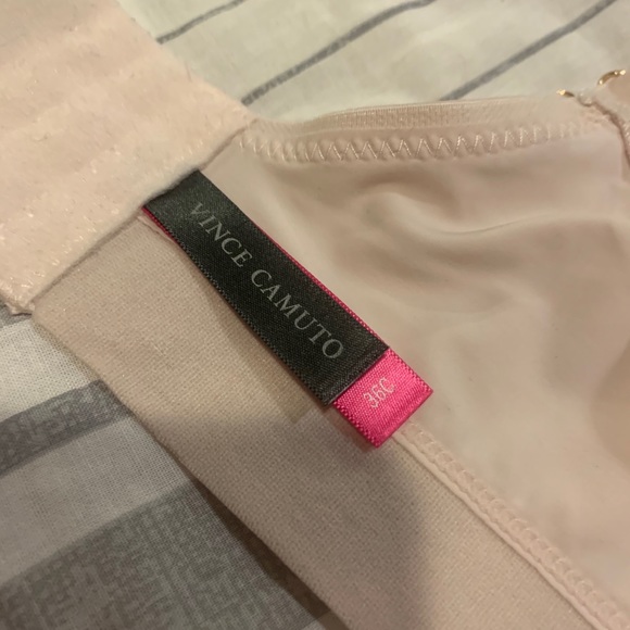 Vince Camuto Wireless 36C bra - Picture 4 of 5